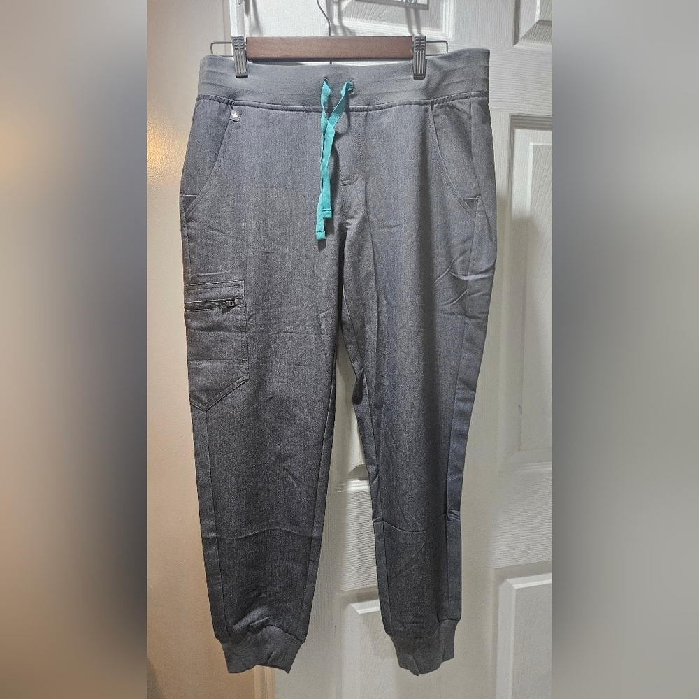 Figs- Women's Zamora 2.0 Petite Scrub Pants M Grey  Joggers Cargo W18SW2005P NWT